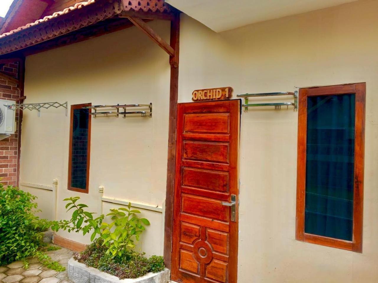 Uli Wood Villa, Jimbaran Bali - Near Gwk Exterior foto